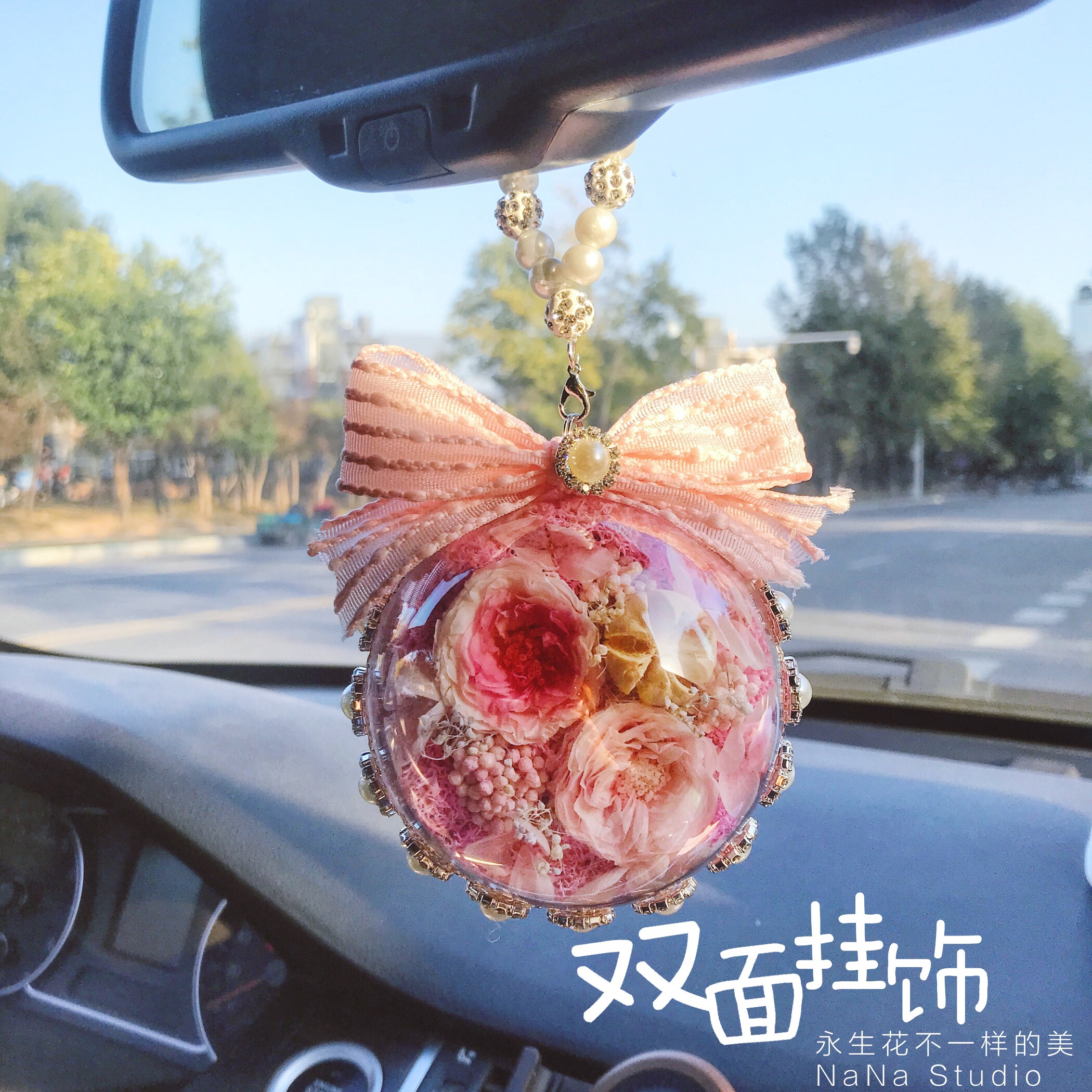 Apply Benz BMW Audi Car Handpin Car Lovely Lady in Vehicle Vehicle Decorated Eternal Flower Decoration