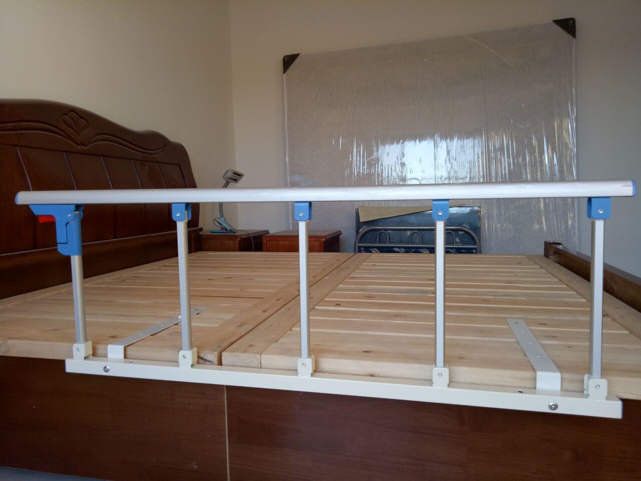 Heightened metal bed guardrail elderly child care bed fence foldable aluminum alloy school dormitory anti-drop bed