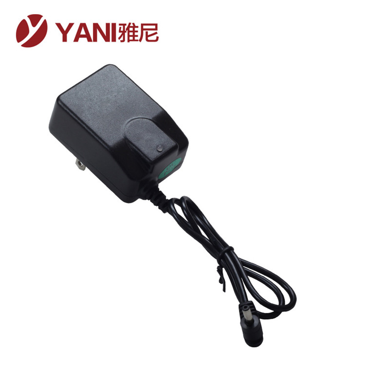 Bộ sạc đèn pha Yanni đèn chiếu sáng ngoài trời đêm câu cá làm việc ánh sáng chói đèn pin nhà máy ban đầu đèn led mini siêu sáng