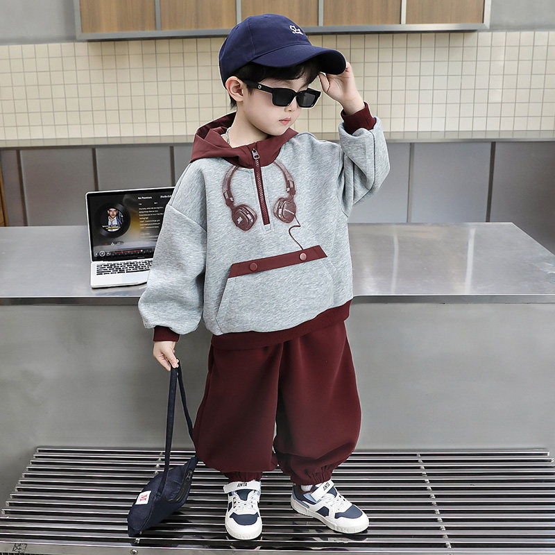 Костюм для мальчиков, осень-зима 2025, детский осенний свитер плюс бархатный костюм-двойка, красивая детская одежда, юный мастер