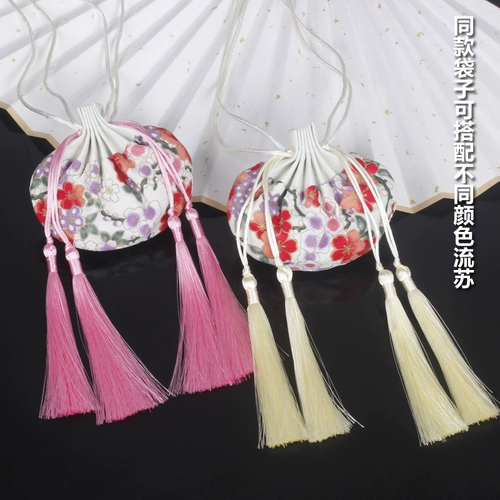 Фестиваль фестиваля лодок Дракона Древняя вкусовая сумка Загружена листья