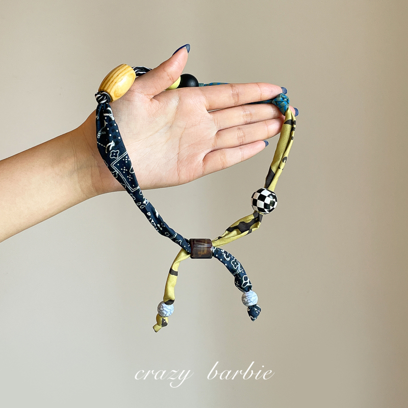 Unique and Non-Repetitive! Vintage Color-Blocked Beaded Scarf Necklace with Adjustable Pull Design, Versatile Sweater Chain Neck Accessory
