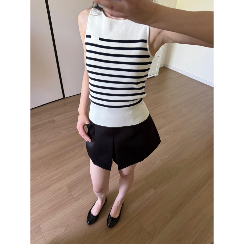 Distinguish from Mass-Market Goods! 2026 Autumn New Round Neck Silk Long-Staple Cotton Sleeveless Striped Knit Vest Distinguish from Mass-Market Goods! 2026 Autumn New Round Neck Silk Long-Staple Cotton Sleeveless Striped Knit Vest