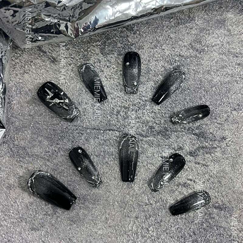 【Mie Mie】Purely Handmade Niche Black Diamond Cat Eye Black Silver Three-Dimensional Outline White Diamond Medium-Length T-Shaped Press-On Nails 【Mie Mie】Purely Handmade Niche Black Diamond Cat Eye Black Silver Three-Dimensional Outline White Diamond Medium-Length T-Shaped Press-On Nails