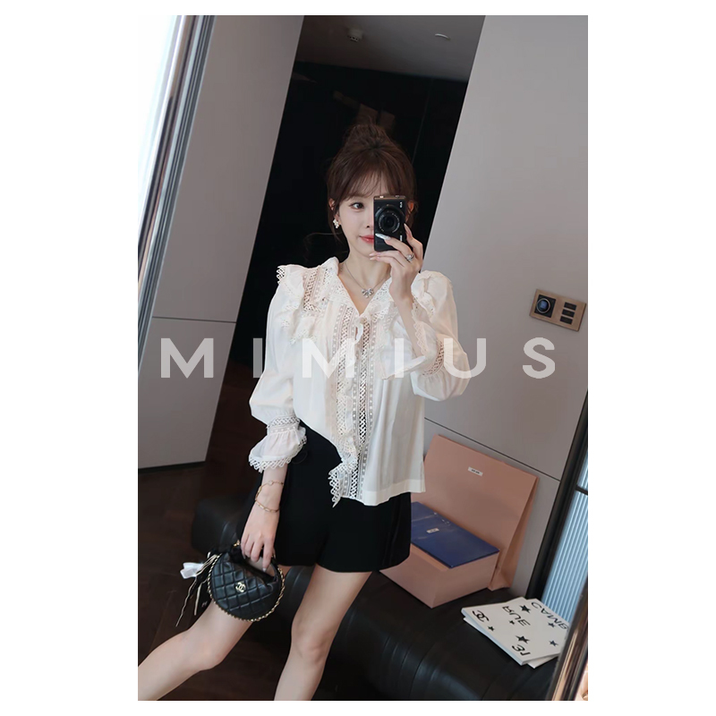 White Lace-Trimmed Blouse for Women in Summer, Made of Mulberry Silk, Cotton, and Linen with Intricate Lace Detailing, Featuring a Unique and Niche Design with Long Sleeves