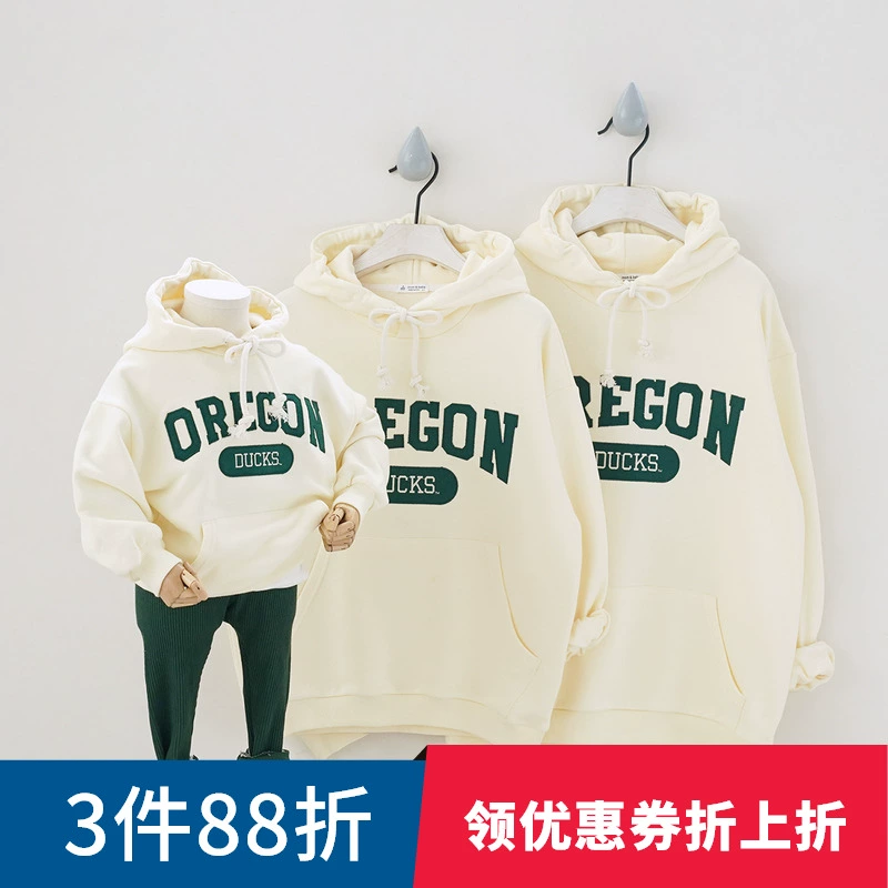 Phụ huynh mặc áo len hợp thời trang mới 2020 áo len mùa xuân thêu hoodie mẹ và con gái mẫu giáo phong cách nước ngoài mẹ và con gia đình ba người - Trang phục dành cho cha mẹ và con