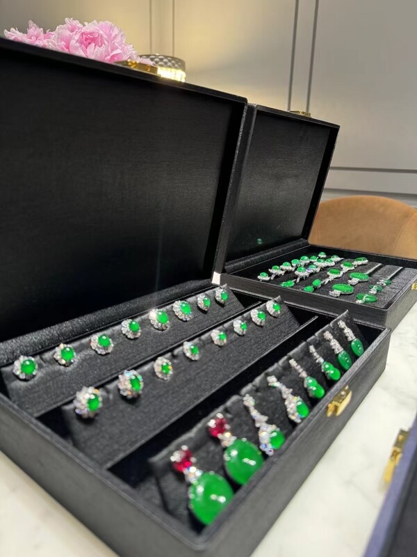 High-End Jewelry Storage Box Imported from Taiwan, Thai Silk Earrings, Pendants, and Jewelry Boxes High-End Jewelry Storage Box Imported from Taiwan, Thai Silk Earrings, Pendants, and Jewelry Boxes