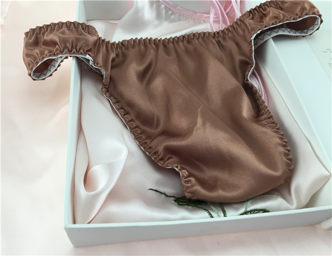 Quần lót lụa lụa nam thongs tóm tắt tam giác nam đồ lót gợi cảm quần lót nữ thun lạnh siêu mỏng
