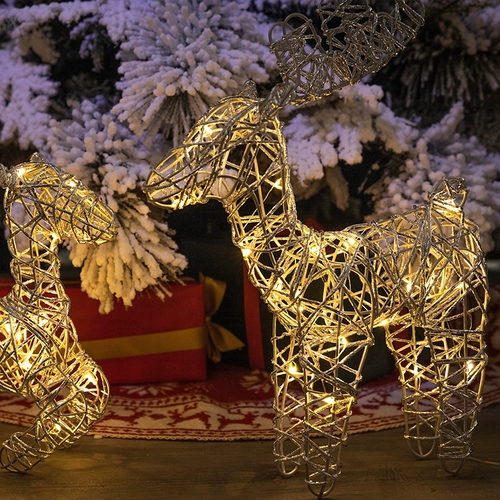 Железный Everbright Christmas Elk Slash Scenario Plaza Host