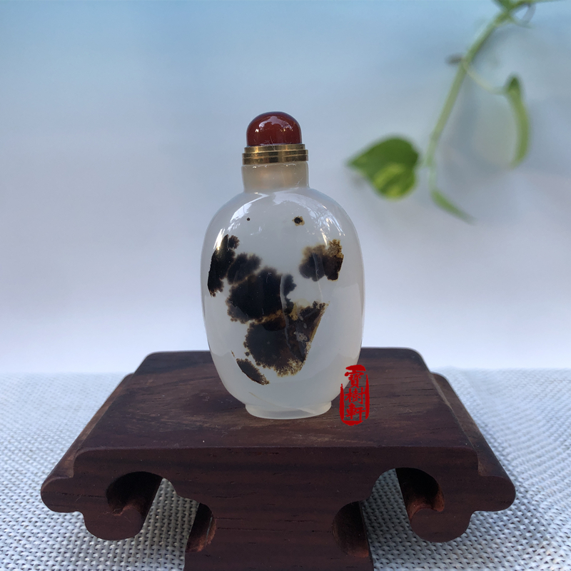 天然瑪瑙の嗅ぎタバコ瓶、自然の模様の草の花、モンゴルの嗅ぎタバコ瓶、沈香の瓶、遊びの手工芸品、宝樹軒