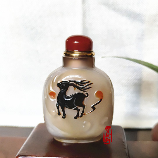 鼻烟容器巧雕鼻烟壶薄膛天然玛瑙俏色壶大容量鼻烟瓶中国风沉香罐