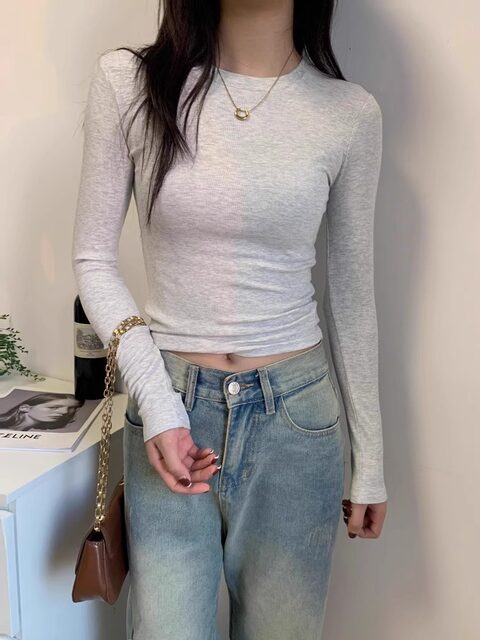 Casual White Long-Sleeved T-Shirt for Women to Wear Inside or Outside in Autumn and Winter, with Regular Shoulders, Layered to Look Slimmer, Brushed and Thickened Base Layer Top