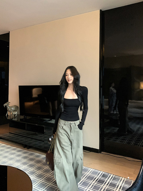 American-Style Black Square-Neck Long-Sleeve Base T-Shirt for Women, Autumn and Winter, Pure Desire Spicy Girl Slim-Fit Faux Two-Piece Low-Neck Top