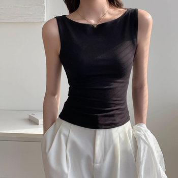 Short Camisole for Women, Suitable for Outerwear in Summer 2025, New Slim-Fit Sleeveless Top with a Halter Neck for a Trendy Look