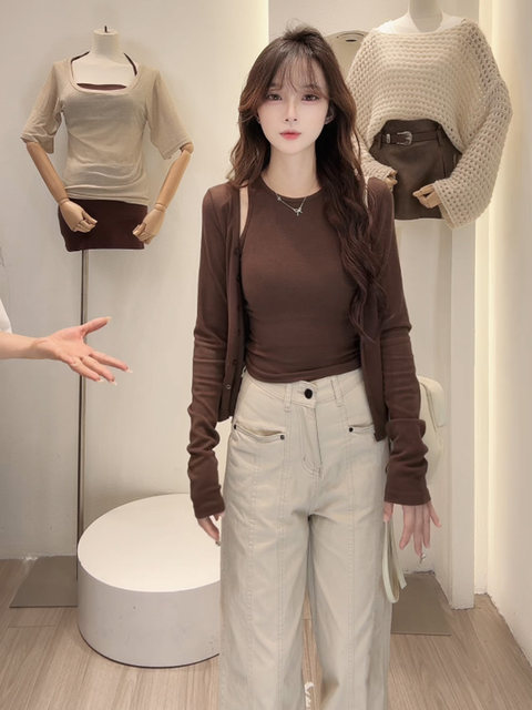 Early Autumn Korean Style Slimming Vest Cardigan Two-Piece Set for Women 2025 New Trendy Salt Girl Fashionable Light Mature Top Set