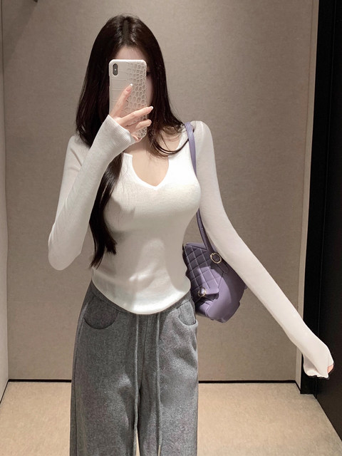 Solid Color V-Neck Long-Sleeve T-Shirt for Women, Early Autumn 2025 New Korean Style, High-End Versatile Slim-Fit Inner Layer Top