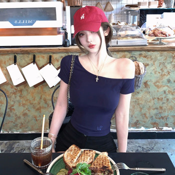 White Pure and Sexy Hot Girl Style One-Shoulder Short-Sleeved T-Shirt for Women, Summer Slim-Fit Sexy Top with Chest Pads, Short Asymmetrical Shoulder Top