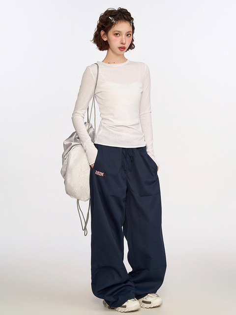 White Semi-Sheer Long-Sleeve T-Shirt for Women, Suitable for Summer, Spring, and Autumn, Thin Sunscreen Cover-Up, Slim Fit, Versatile Base Layer Top