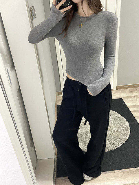 American-Style Spicy Girl Slim-Fit Long-Sleeve T-Shirt for Women, Early Autumn 2025, Korean Version, Slimming, Regular Shoulder, Base Layer Top