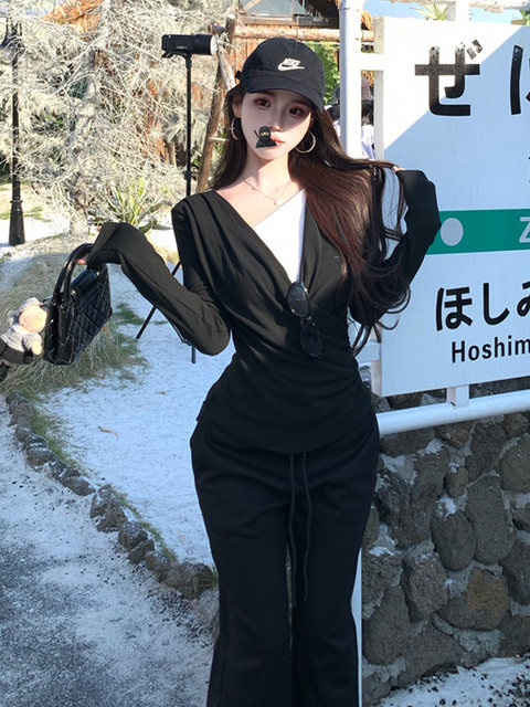 Fake Two-Piece Color-Blocked Long-Sleeve Base Shirt for Women, Autumn and Winter American Style Layered Wear with Thin Fleece, Slim Fit and Flattering Inner Top