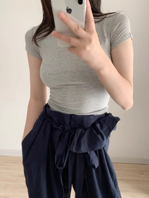 American Retro Slim-Fit Short-Sleeve T-Shirt for Women, Summer 2025 New Style, Slimming, European and American Style, Trendy Shoulder Top