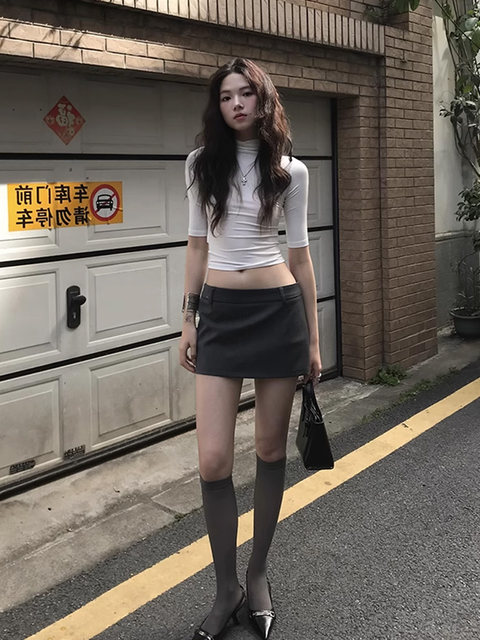 Tight-Fitting Half-High Collar Sexy Hot Girl Mid-Sleeve T-Shirt for Women, Summer Half-Sleeve Slim-Fit Short Top with Regular Shoulders