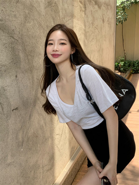 White Bamboo Cotton Short-Sleeve T-Shirt for Women, Summer 2025, Sexy V-Neck That Exposes Collarbones, Versatile Slim-Fit Top