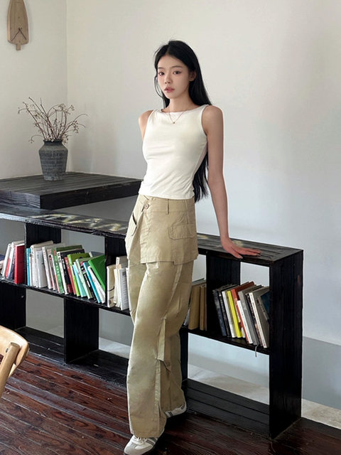 White Camisole for Women, New Summer Style, Slim Fit, Sleeveless, Short, Cropped, Can Be Worn as an Outer Layer or as a Base Layer
