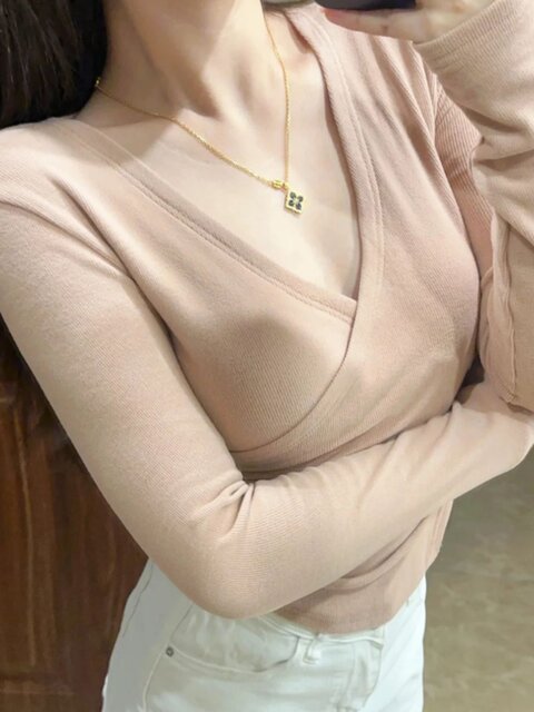 Korean Style Cross V-Neck Long-Sleeved Knitwear for Women, Autumn and Winter Style, Asymmetrical Hem, Slim Fit, Versatile Bottoming Shirt, T-Shirt Top