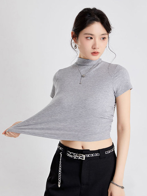 Designed with Pleats and Chest Pads, a Small Turtleneck Short-Sleeved T-Shirt for Women, Summer 2025 New Style, Slimming Short Top for Layering