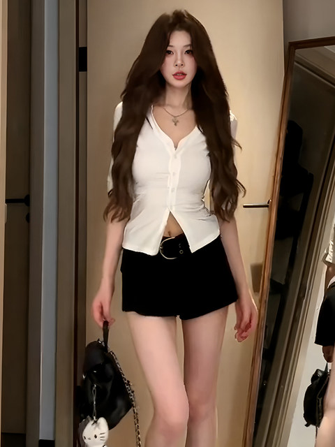 French-Style Pure Desire Polo Shirt, Mid-Sleeve T-Shirt for Women, Summer and Autumn, Waist-Cinching, Slimming, Simple, Elegant, High-End T-Shirt Top