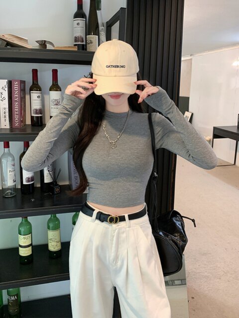 Solid Color Round Neck Long Sleeve T-Shirt for Women, Spring and Autumn American Style, Petite High-Waisted Short Top, Regular Shoulder Fit, Slim Fit Base Shirt