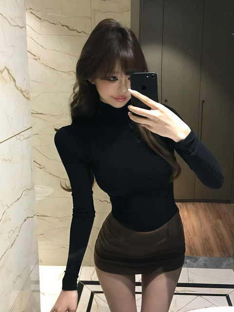 Cool and Spicy Tight-Fitting High-Neck Long-Sleeve Base Shirt for Women, Autumn and Winter 2025, Winter Style for Hot Girls, Figure-Flattering Inner Wear, Slimming Top