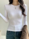 Super Stylish Round-Neck Base Layer Top for Petite Women, Autumn and Winter Simple Slim-Fit Regular Shoulder Design, Flattering Korean Style Versatile Top