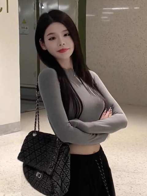 American-Style Spicy Girl Long-Sleeve T-Shirt for Women, Autumn and Winter, Stylish Slim-Fit Inner Layer, Short Top for Petite Figures