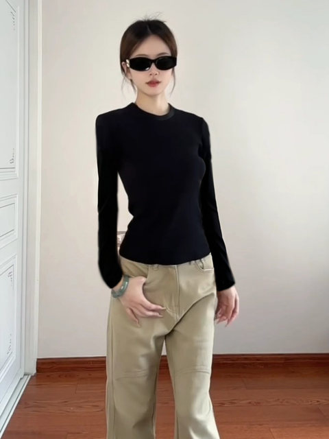 Black Straight-Shoulder Long-Sleeve T-Shirt for Women, Autumn and Winter Basic Style, Versatile, Slim-Fit, Flattering, Inner Layering Top