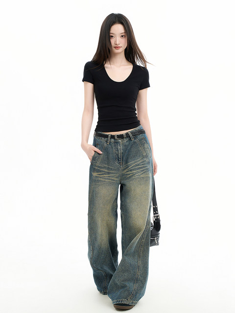 Black U-Neck Short-Sleeve T-Shirt for Women, Summer Sexy Low-Neck Revealing Collarbone, Slim Fit, Regular Shoulder, Slimming Base Shirt Top