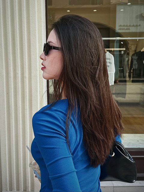 Quarter-Sleeve U-Neck Tight-Fitting T-Shirt for Women, Early Autumn 2025 New Design, Regular Shoulder, Beautiful Inner Layering Top