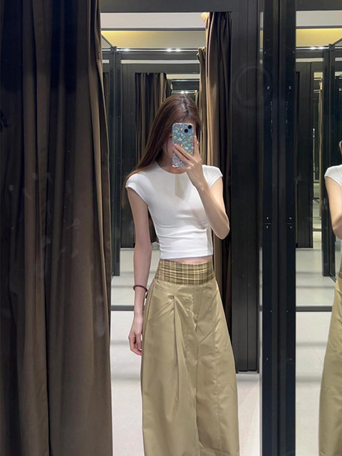 American-Style Spicy Girl Slim-Fit Short-Sleeve T-Shirt for Women, Spring and Summer, Tight-Fitting, Flattering, Short-Length, Hot and Trendy, for Petite Figures, Regular Shoulder Top