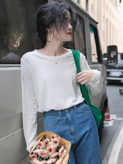White Inner Wear Round Neck Long-Sleeve T-Shirt for Women, Spring and Autumn 2025 New Popular Design, Niche Casual Slim-Fit Top