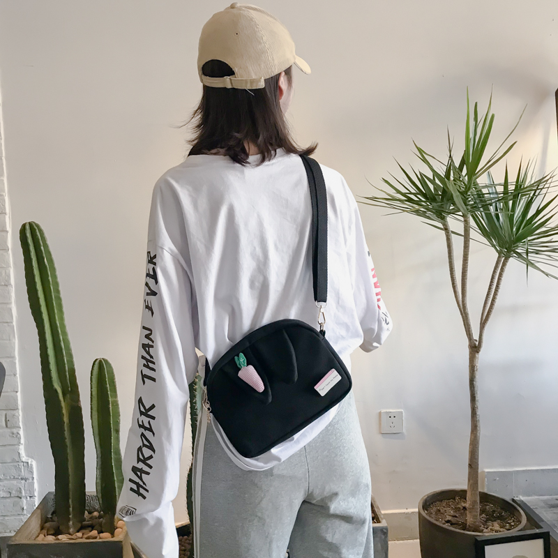 MUMU sản phẩm tốt Cô gái Nhật Bản trái tim dễ thương tai thỏ Túi Messenger Túi mềm vai em gái hoạt hình xung quanh - Carton / Hoạt hình liên quan hình dán sticker dễ thương
