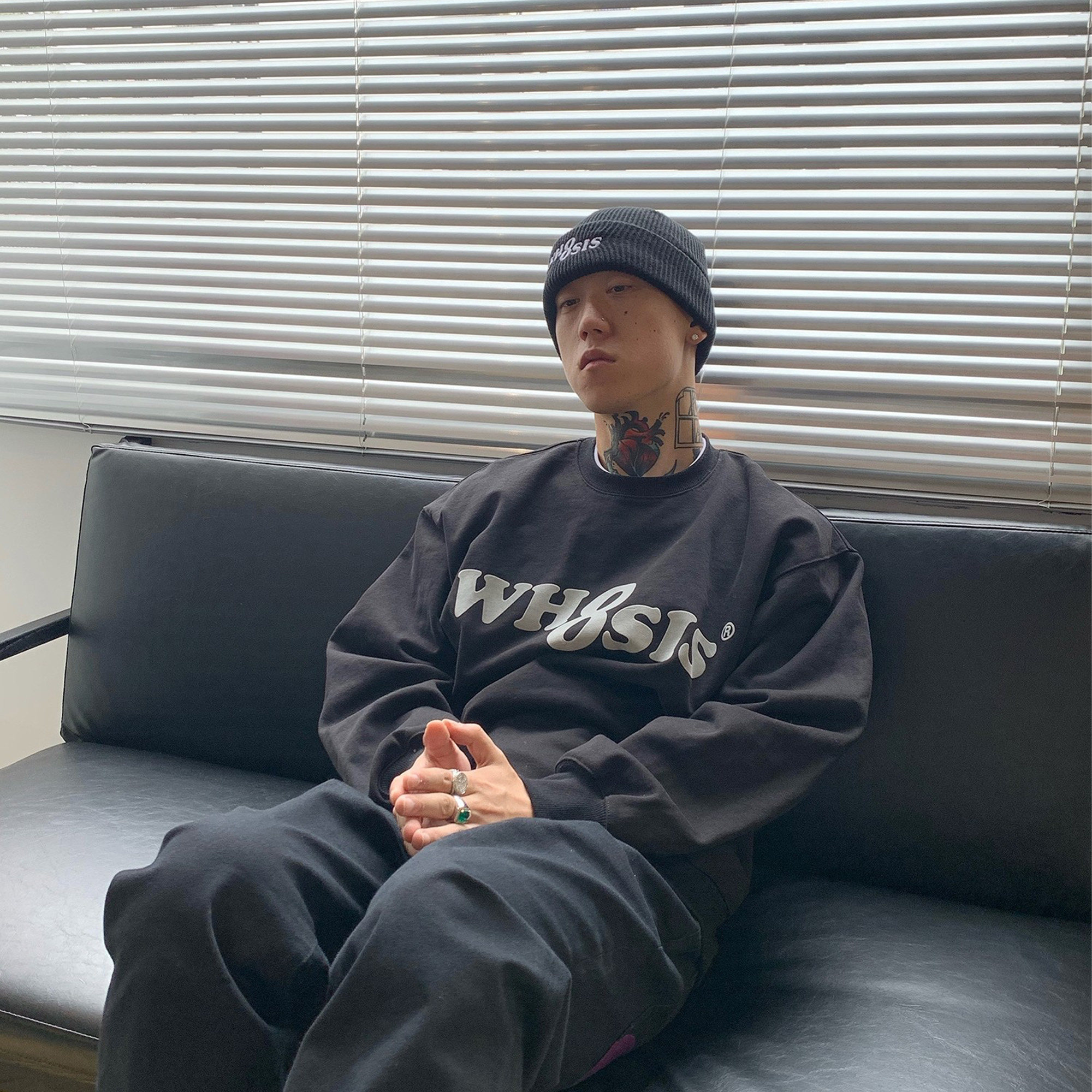 WHOOSIS (not known) Mirage flocking logos for casual loose street male and female blouses