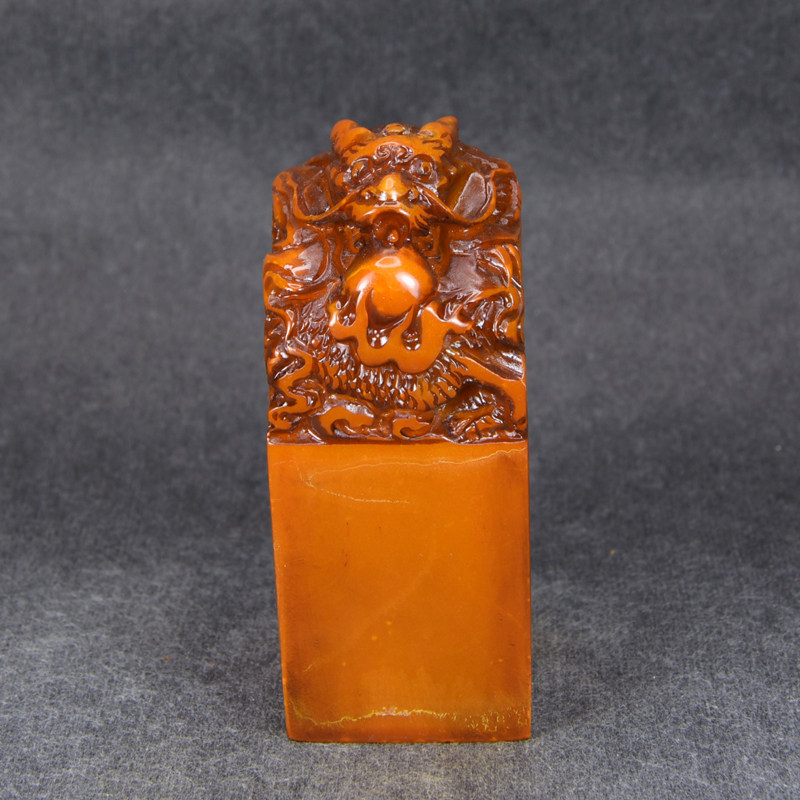 4cm Calligraphy, calligraphy, painting, seal carving seal Jade imitation Shoushan stone material Tian Huangshi collection book engraving Three sheep Light yellow seal