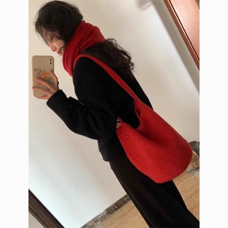 LAOSHU Retro Plush Large-Capacity Bucket Bag for Women, Versatile Shoulder Bag, Autumn and Winter Cloth Bag, Niche Casual Crossbody Bag LAOSHU Retro Plush Large-Capacity Bucket Bag for Women, Versatile Shoulder Bag, Autumn and Winter Cloth Bag, Niche Casual Crossbody Bag