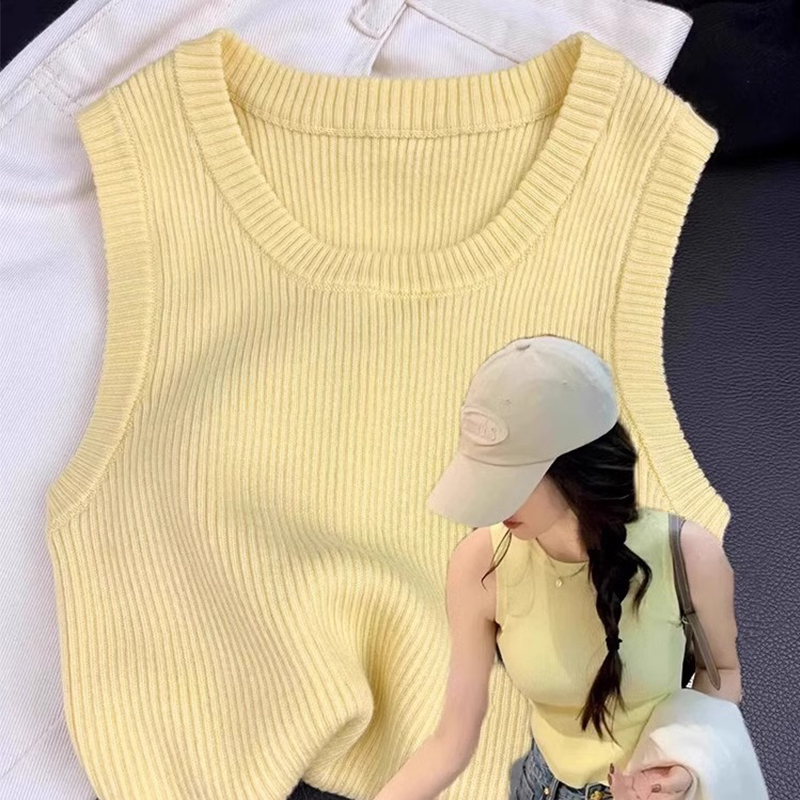 Yellow Round-Neck Knitted Vest for Women, Summer Thin Style, Petite Size, Covers Side Breasts, Slim Fit, Short Sleeveless Top