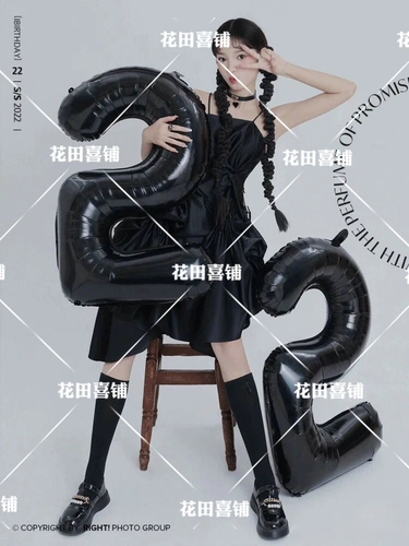 Вечернее платье, небольшой свежий постер, новая коллекция