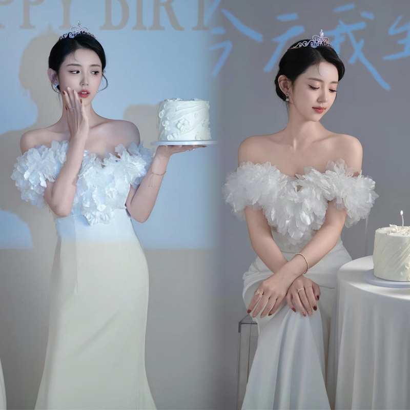  Photo average code+White dress   + $29.56 