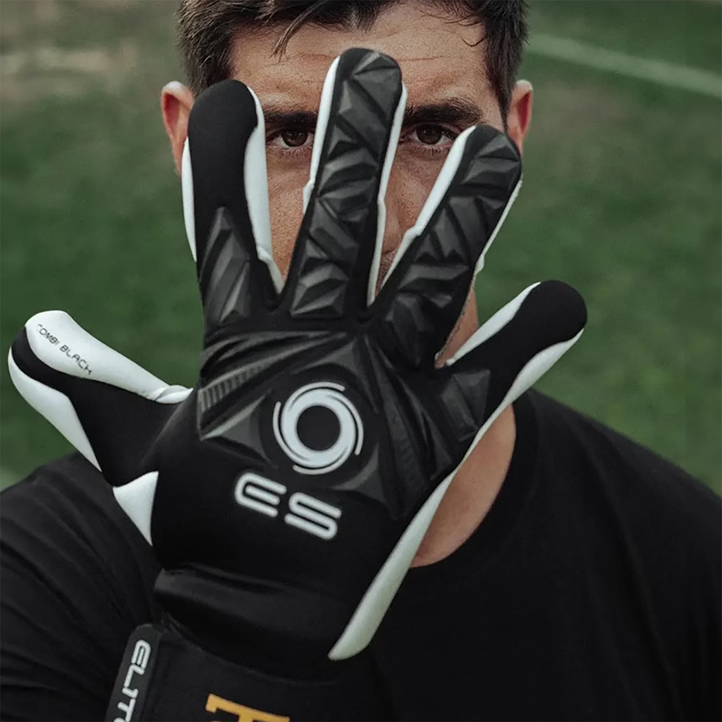 Перчатки вратаря из латекса уровня Halo Elite Sport Kurtuva Same Football
