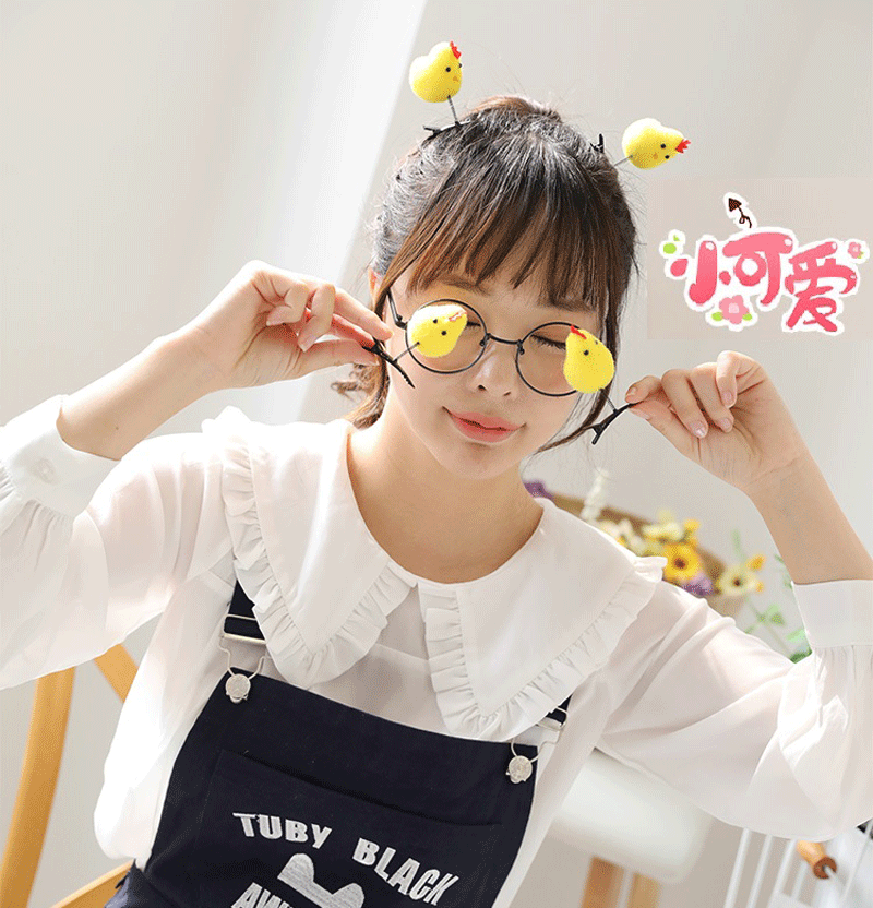 Wechat scan code below 1 yuan small gifts kindergarten children practical cartoon female student day gift red heart wholesale