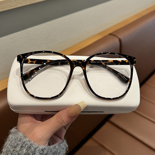 Oversized Black-Framed Glasses for Women with Round Faces, Make the Face Look Slimmer, Suitable for Nearsightedness, Can Be Customized with Prescription Lenses, a No-Makeup Essential, Makes a Chubby Face Look Smaller, Trendy